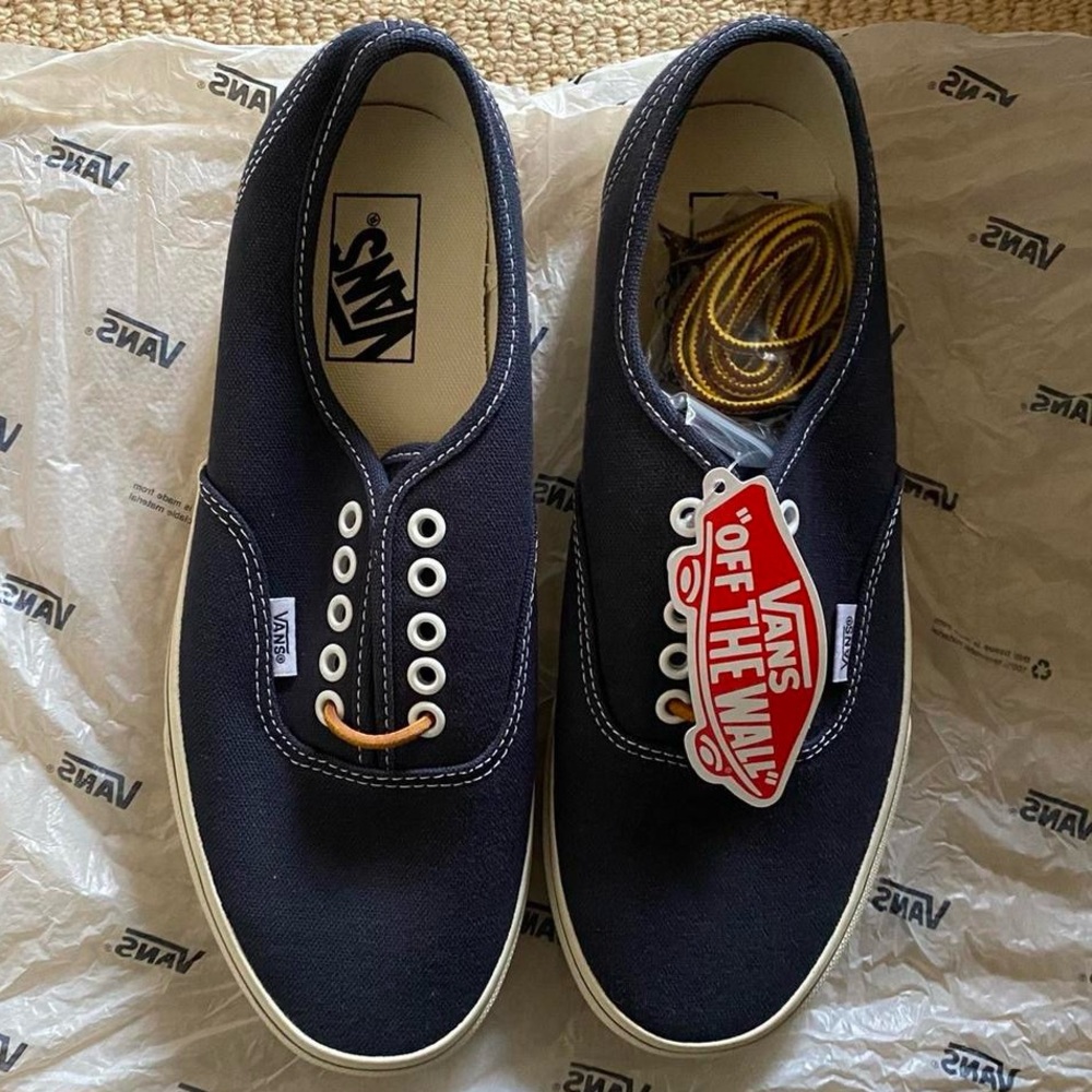 NWT Navy Blue Canvas Vans